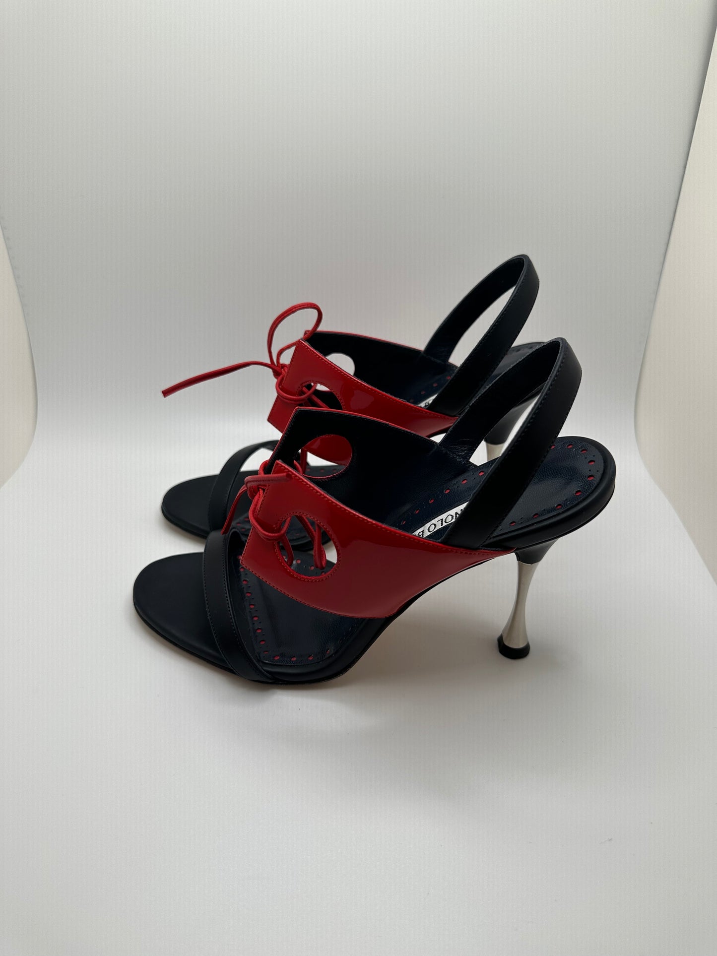 MANOLO BLAHNIK HEELS EU36