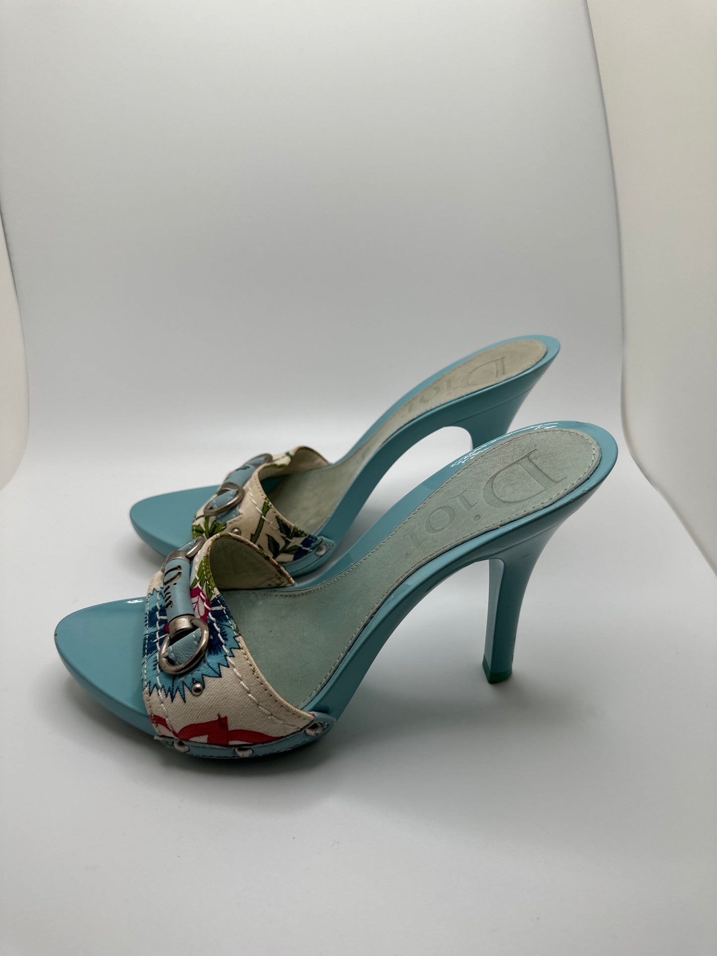 CHRISTIAN DIOR HEELS EU36