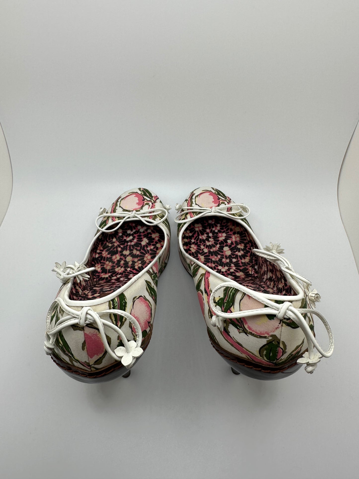 LOUIS VUITTON HEELS EU39