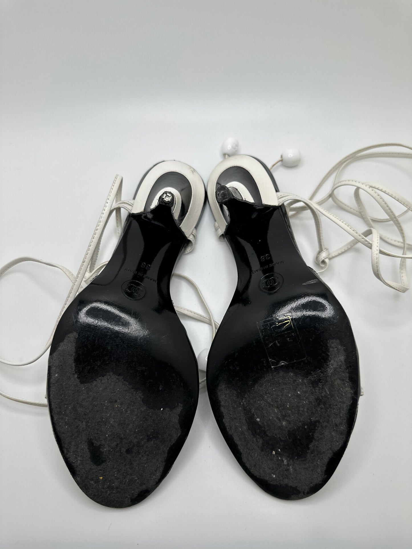 CHANEL HEELS EU38