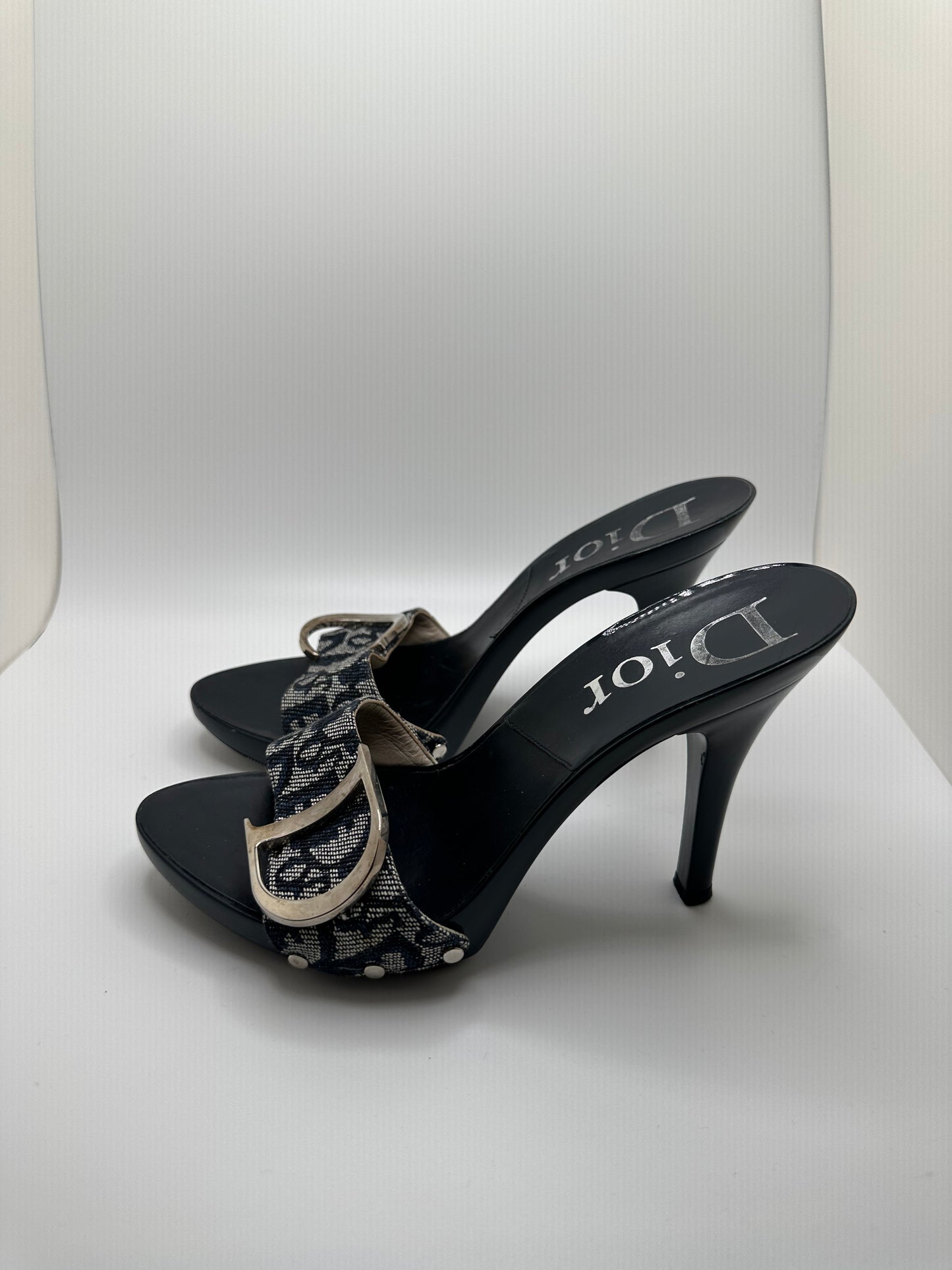 CHRISTIAN DIOR HEELS EU38.5