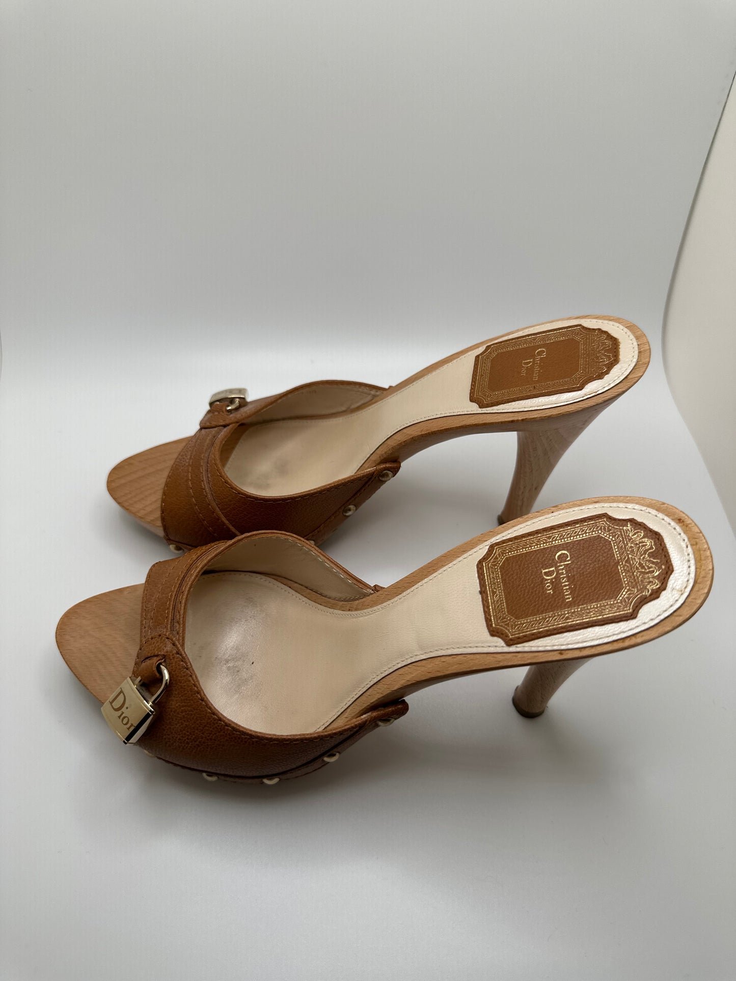 CHRISTIAN DIOR HEELS EU38