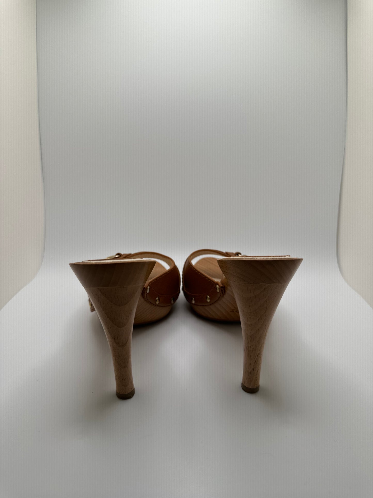 CHRISTIAN DIOR HEELS EU38