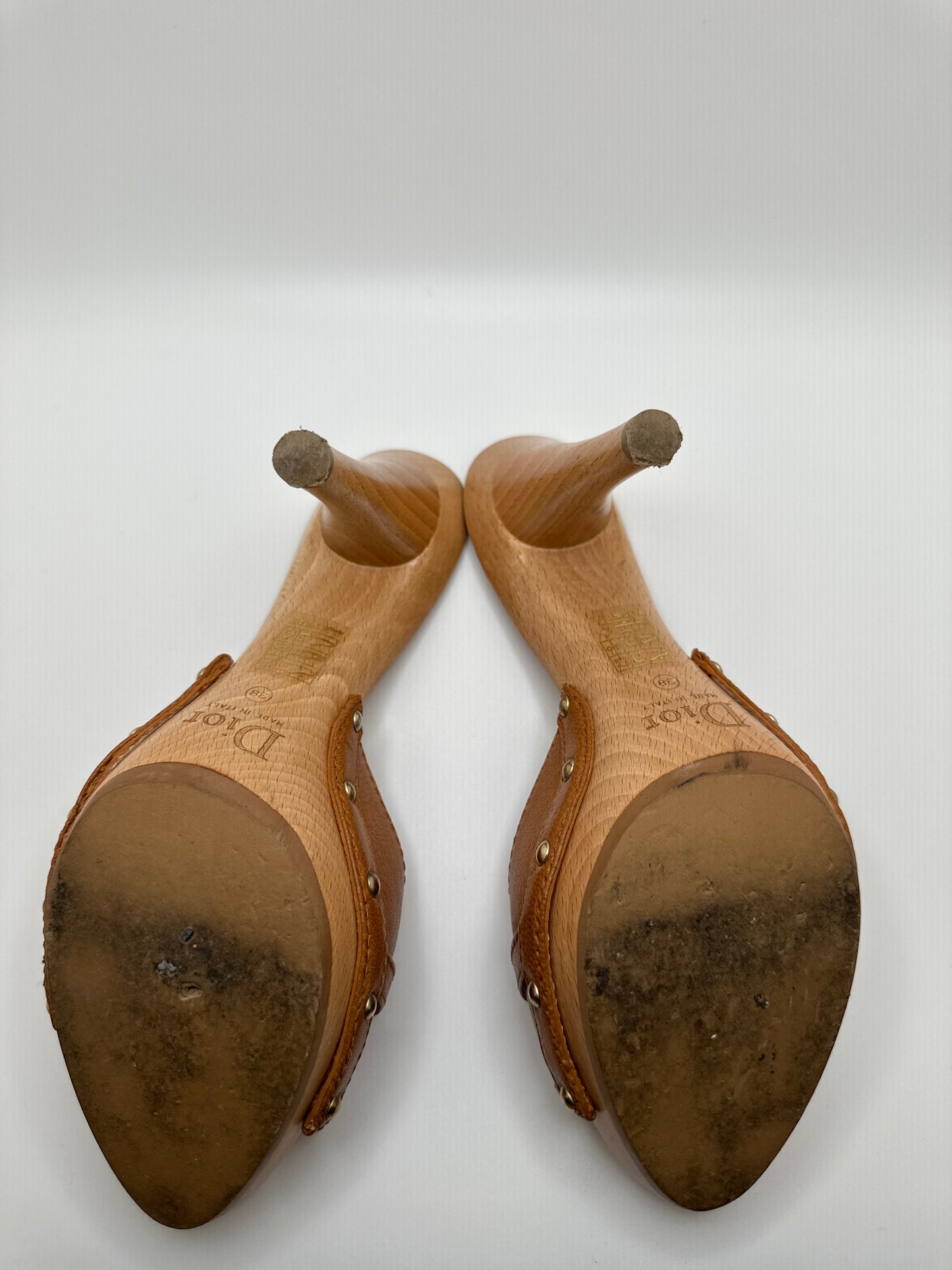 CHRISTIAN DIOR HEELS EU38