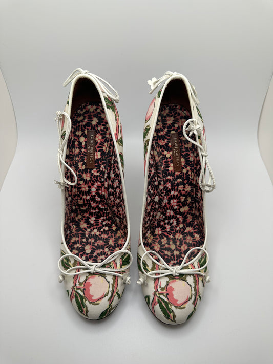 LOUIS VUITTON HEELS EU39